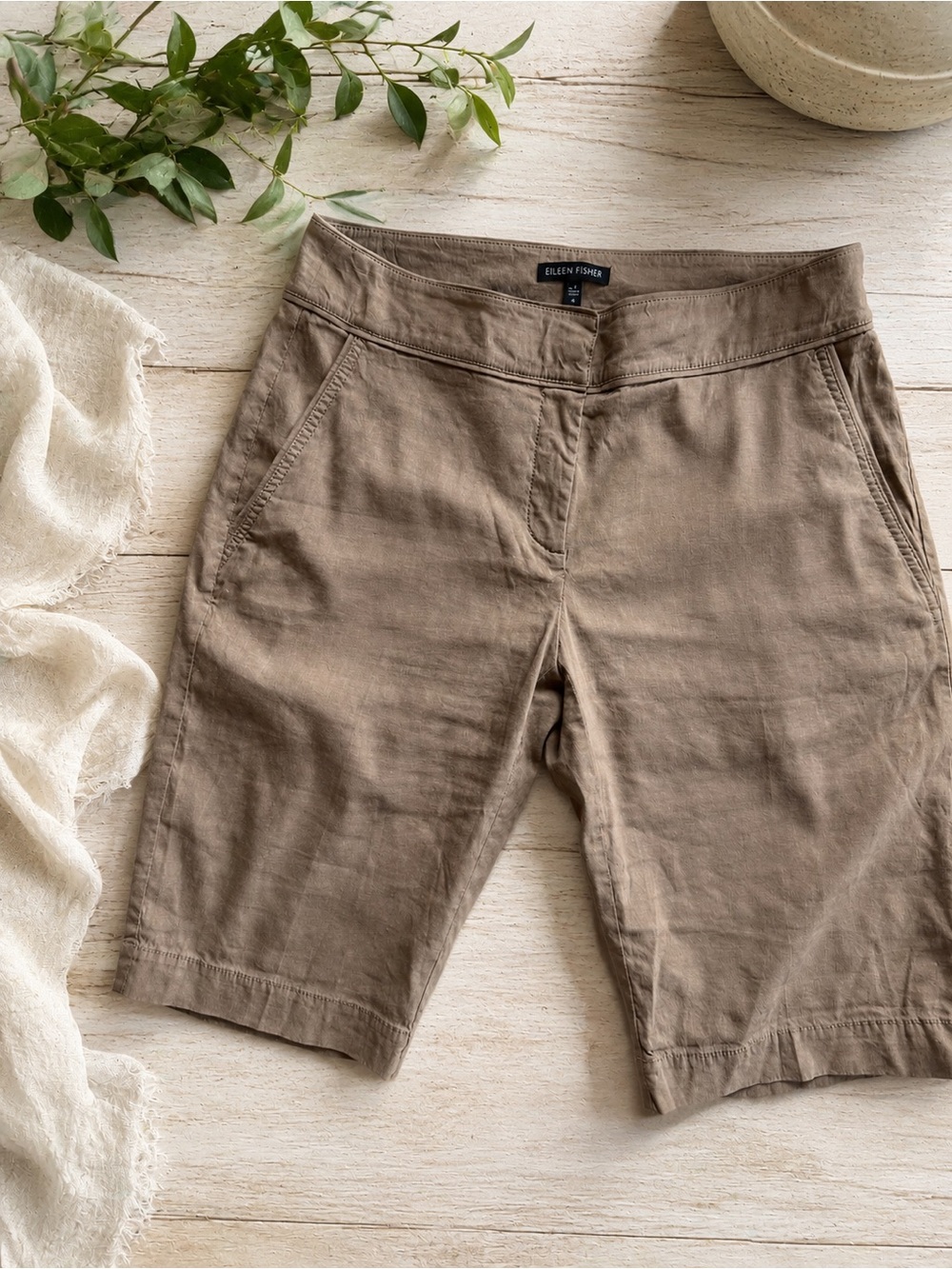 Eileen Fisher Linen Blend Bermuda Shorts – Size 4